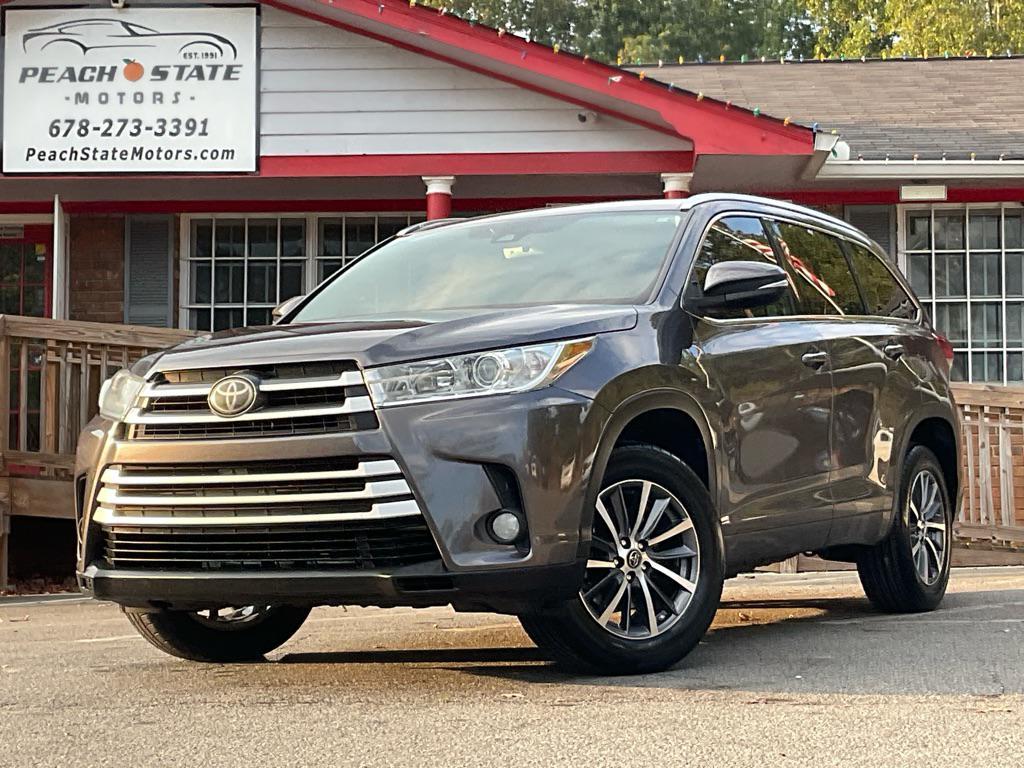 used 2017 Toyota Highlander car, priced at $15,985