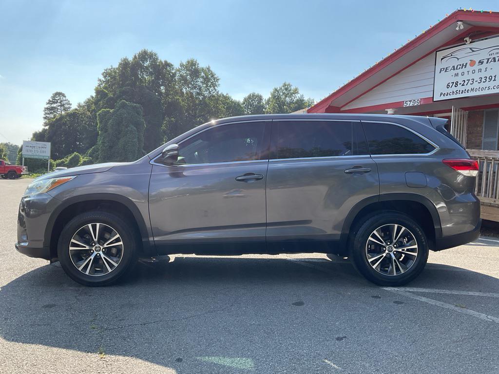used 2019 Toyota Highlander car, priced at $20,485