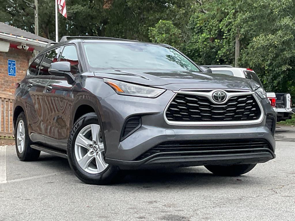 used 2020 Toyota Highlander car, priced at $17,985