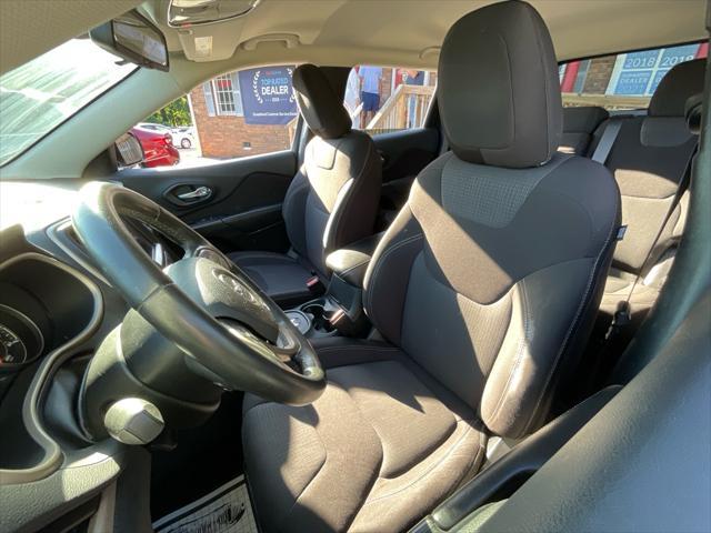 used 2015 Jeep Cherokee car, priced at $9,985