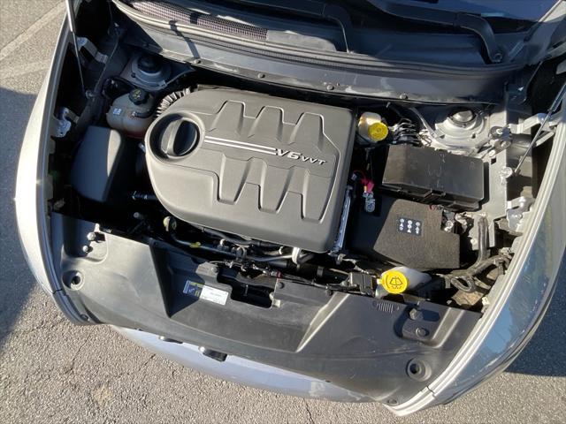 used 2015 Jeep Cherokee car, priced at $9,985