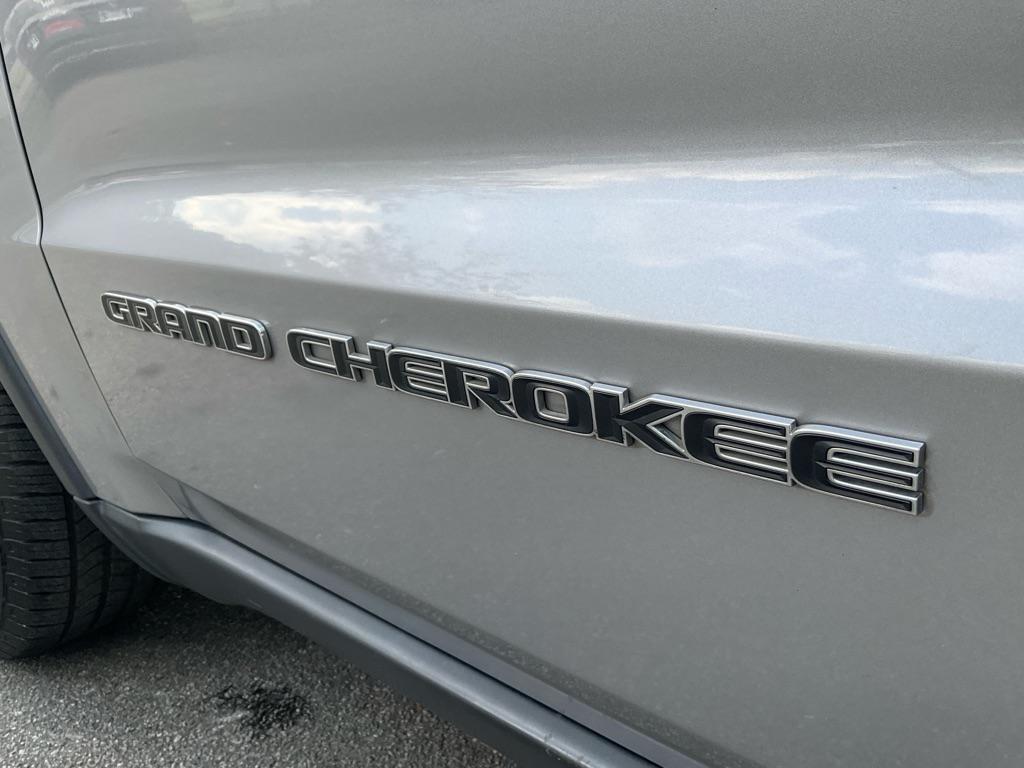used 2019 Jeep Grand Cherokee car, priced at $15,485