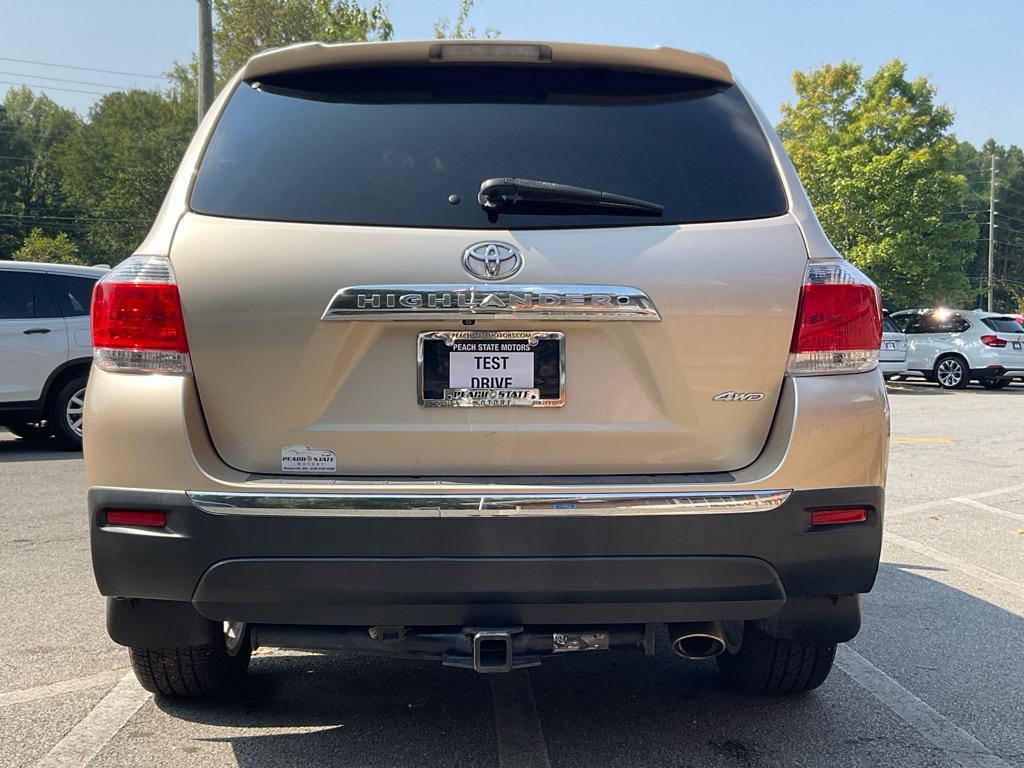 used 2013 Toyota Highlander car, priced at $13,985