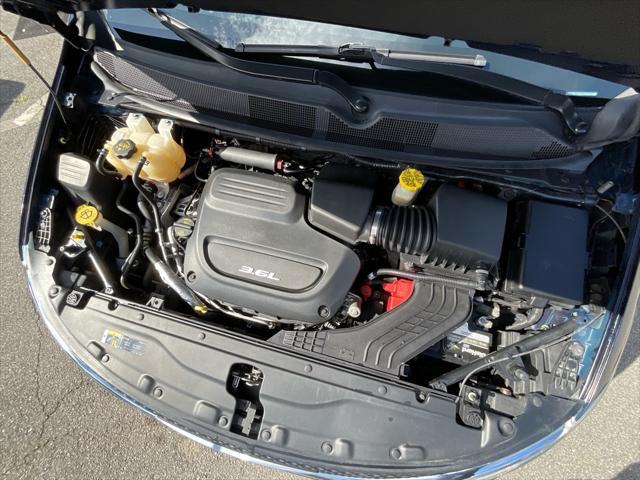 used 2019 Chrysler Pacifica car, priced at $12,485