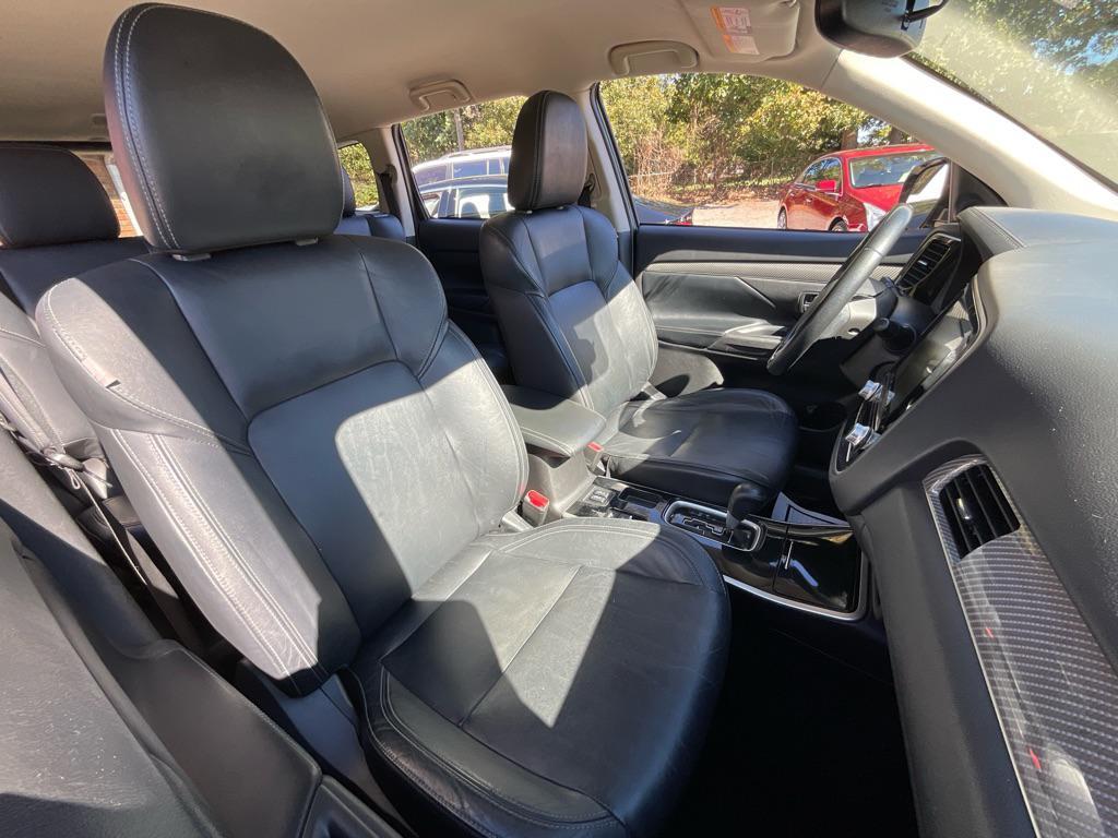 used 2020 Mitsubishi Outlander car, priced at $11,985