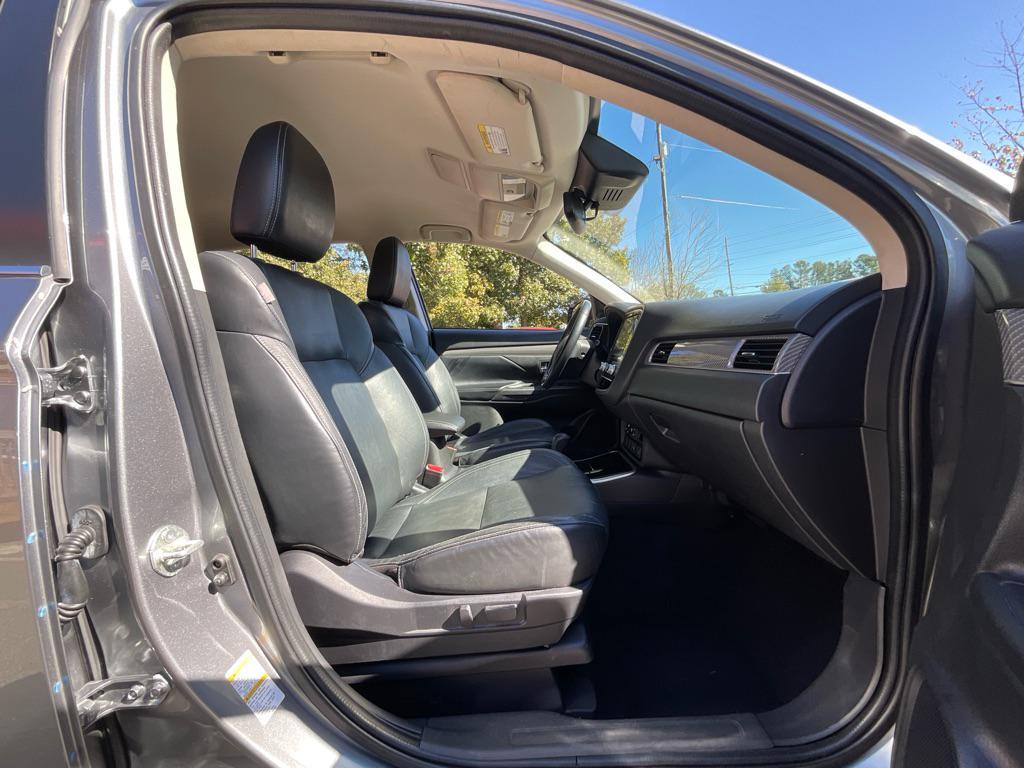 used 2020 Mitsubishi Outlander car, priced at $11,985