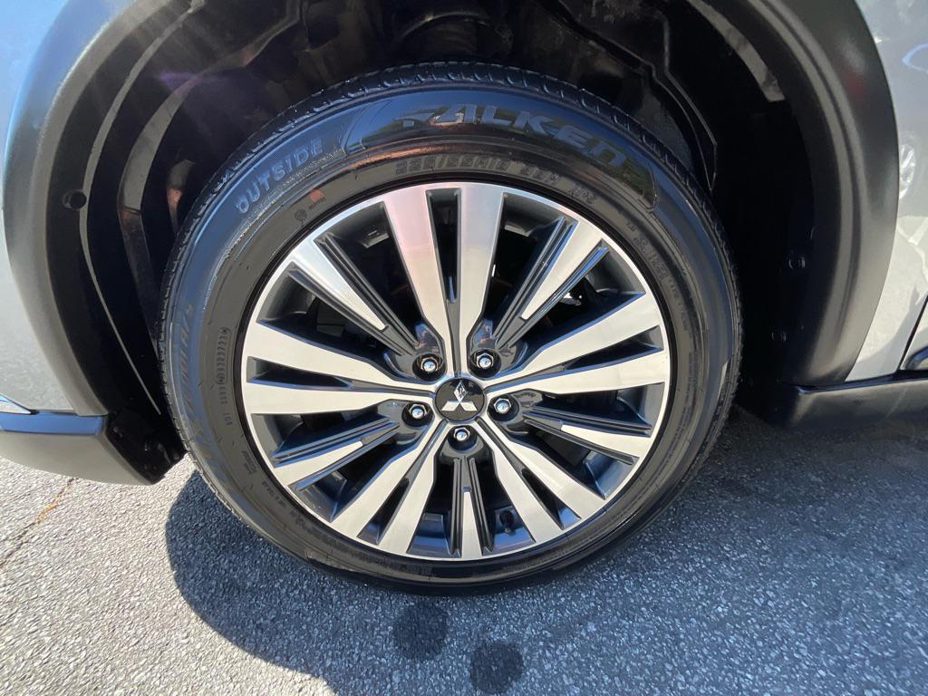 used 2020 Mitsubishi Outlander car, priced at $11,985