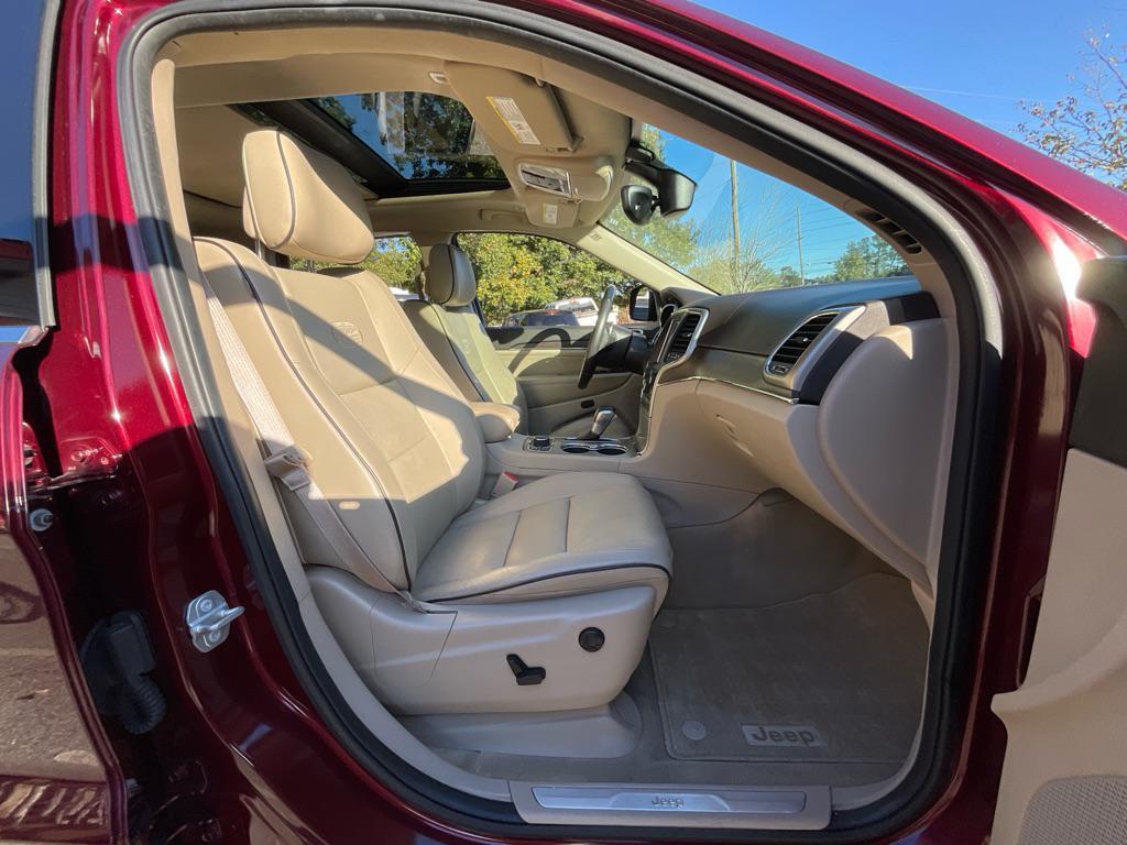 used 2017 Jeep Grand Cherokee car, priced at $19,985