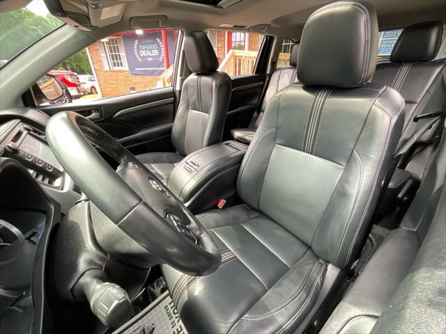 used 2017 Toyota Highlander car
