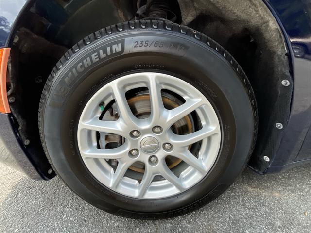 used 2018 Chrysler Pacifica car, priced at $11,985