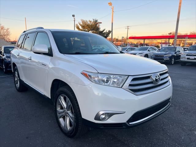 used 2013 Toyota Highlander car, priced at $14,995