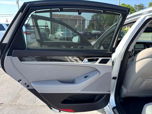 used 2015 Hyundai Genesis car