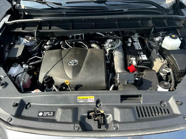 used 2022 Toyota Highlander car, priced at $33,995