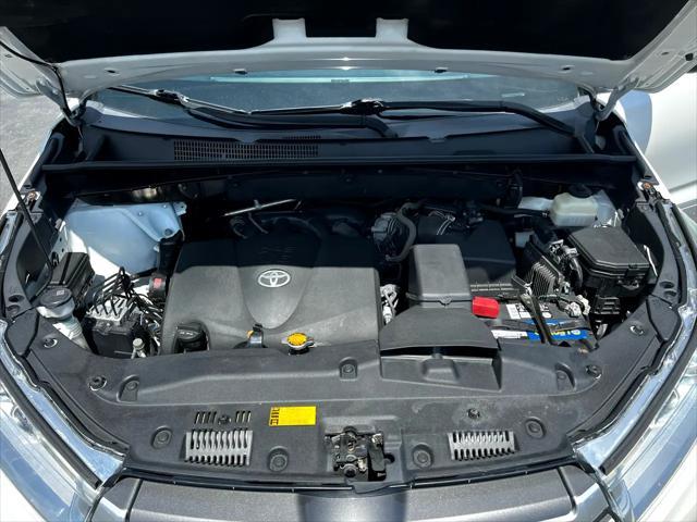 used 2017 Toyota Highlander car, priced at $21,995