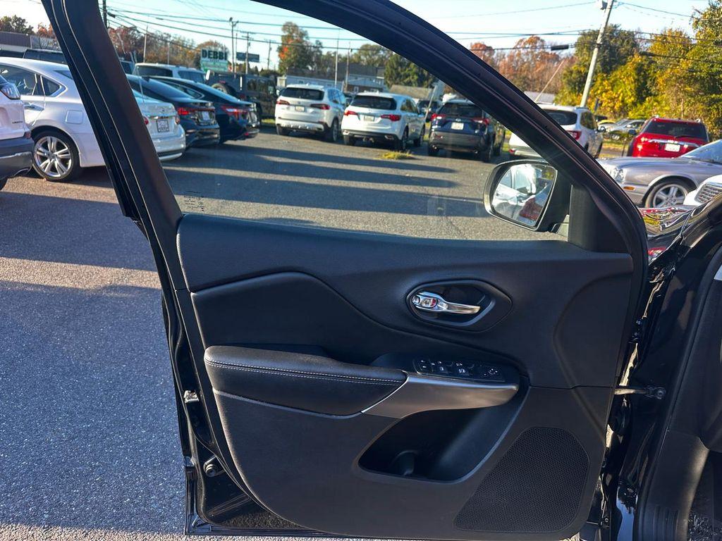 used 2019 Jeep Cherokee car, priced at $11,995