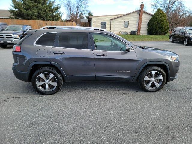 used 2019 Jeep Cherokee car, priced at $17,995