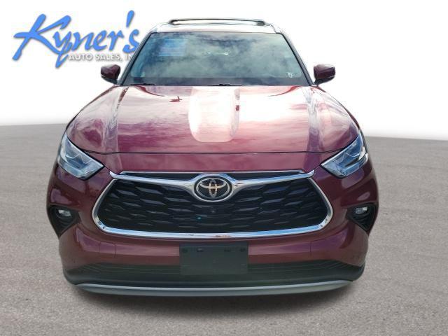 used 2020 Toyota Highlander car, priced at $34,995