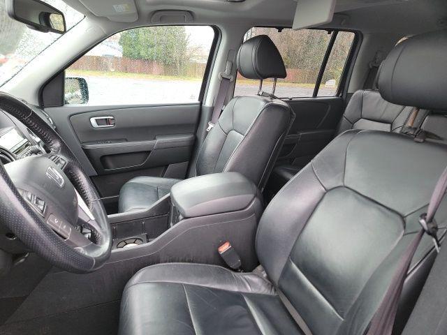 used 2013 Honda Pilot car, priced at $10,995