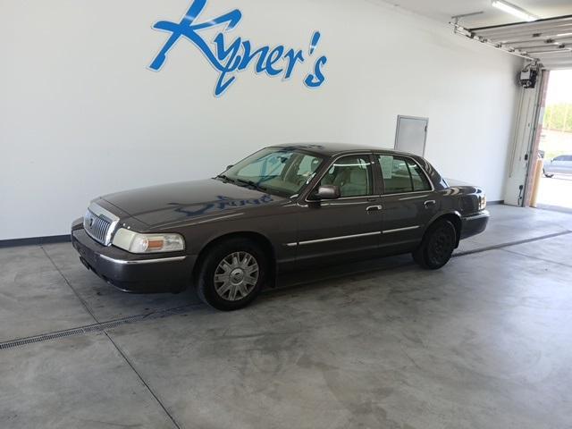 used 2007 Mercury Grand Marquis car, priced at $9,995