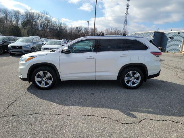 used 2015 Toyota Highlander car, priced at $20,495