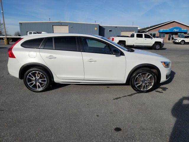 used 2018 Volvo V60 Cross Country car, priced at $16,495