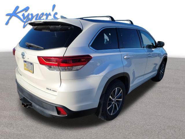 used 2018 Toyota Highlander car, priced at $25,495