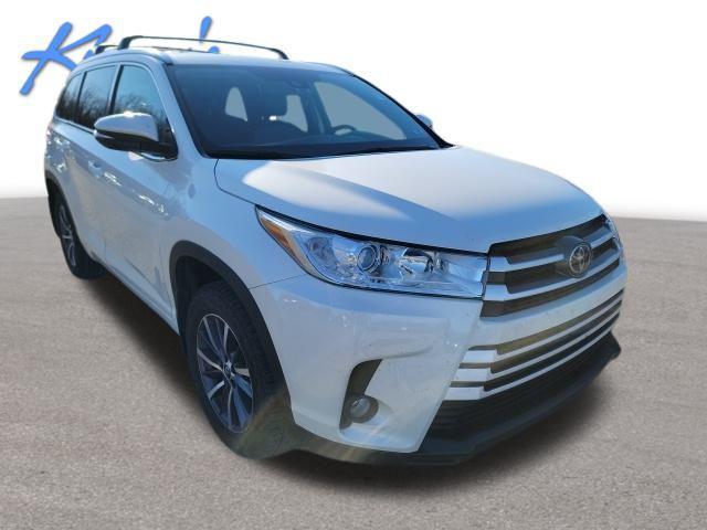 used 2018 Toyota Highlander car, priced at $25,495