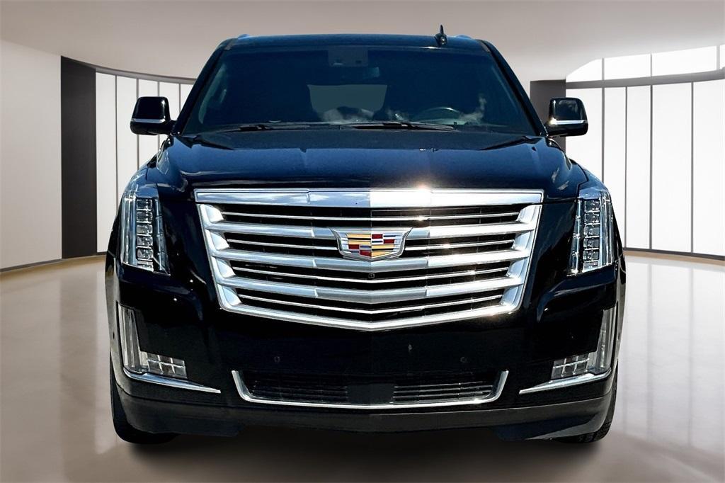 used 2019 Cadillac Escalade ESV car, priced at $39,288