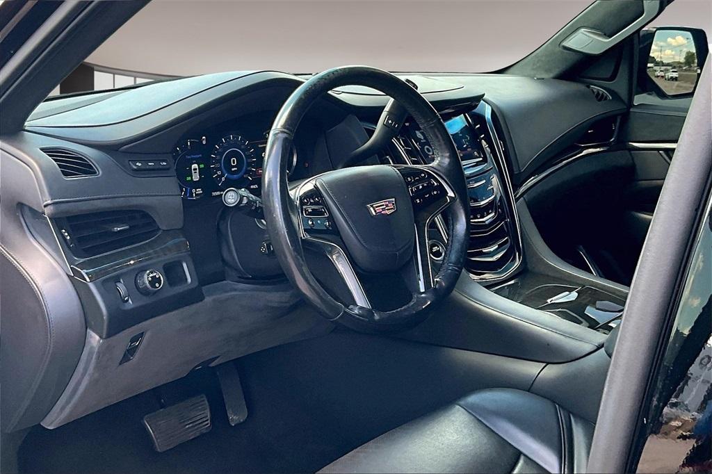 used 2019 Cadillac Escalade ESV car, priced at $39,288