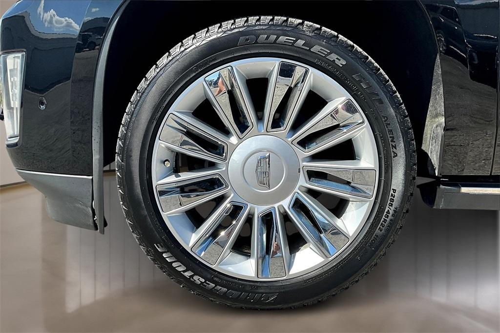 used 2019 Cadillac Escalade ESV car, priced at $39,288