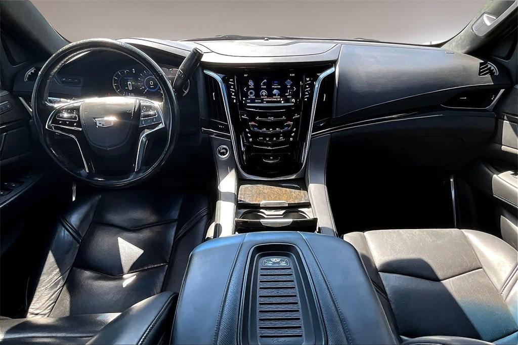 used 2019 Cadillac Escalade ESV car, priced at $39,288
