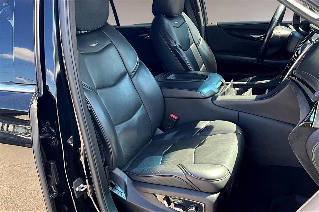 used 2019 Cadillac Escalade ESV car, priced at $39,288