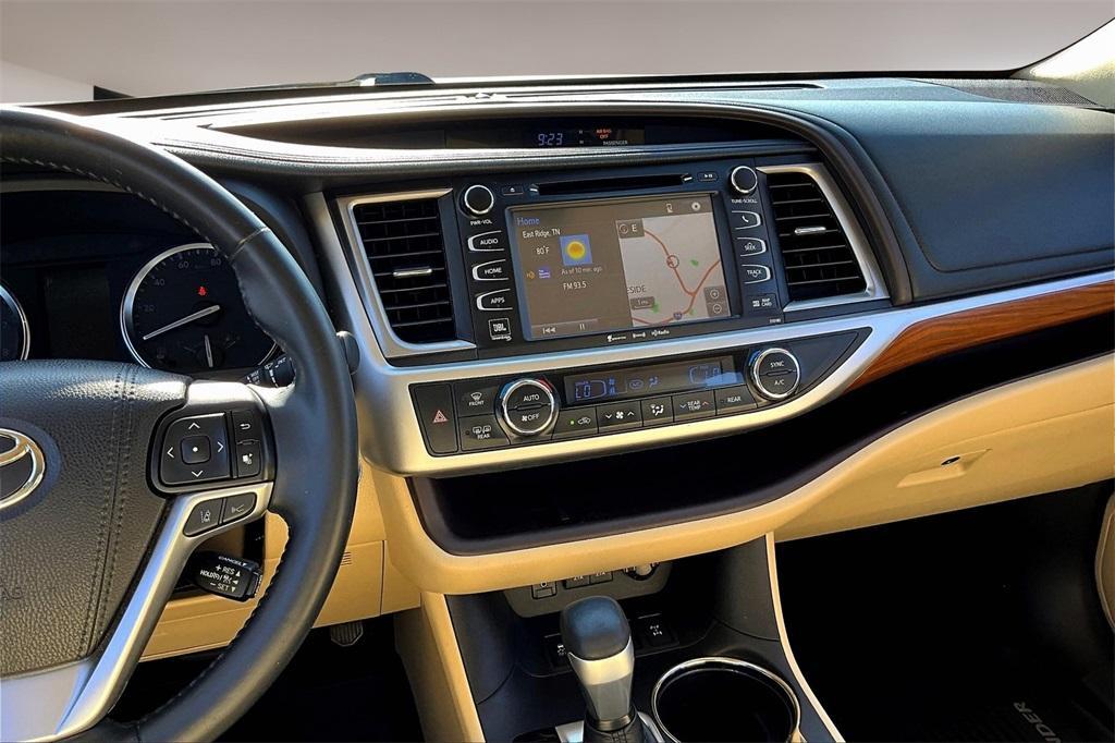 used 2018 Toyota Highlander car, priced at $28,200