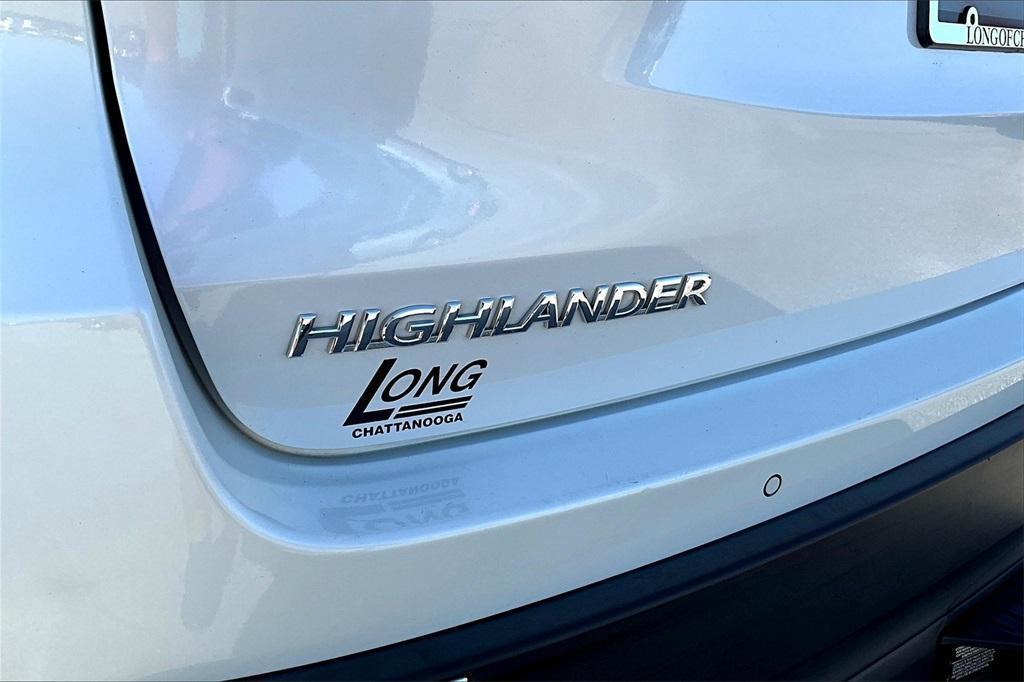 used 2018 Toyota Highlander car, priced at $28,200