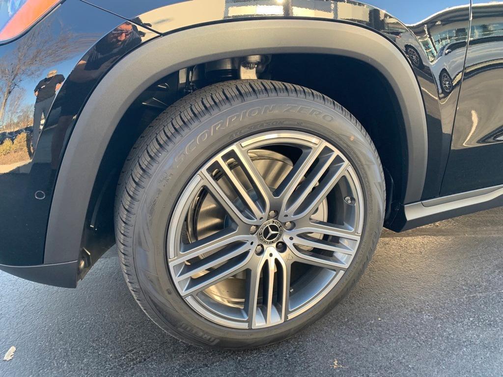 new 2025 Mercedes-Benz GLS 450 car, priced at $91,945