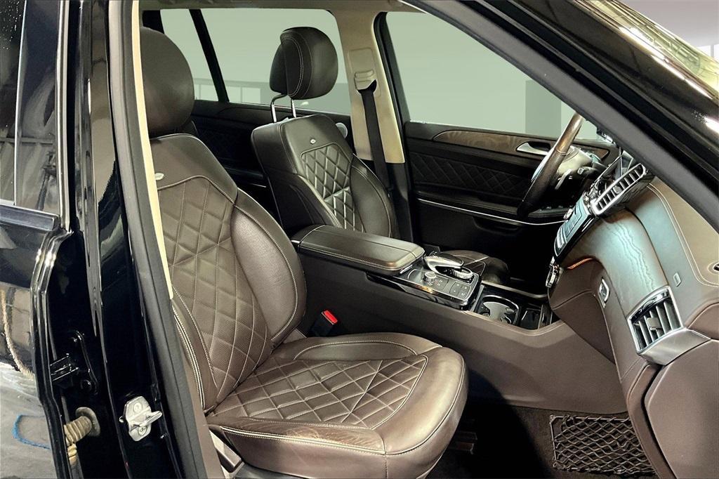 used 2019 Mercedes-Benz GLS 550 car, priced at $31,192