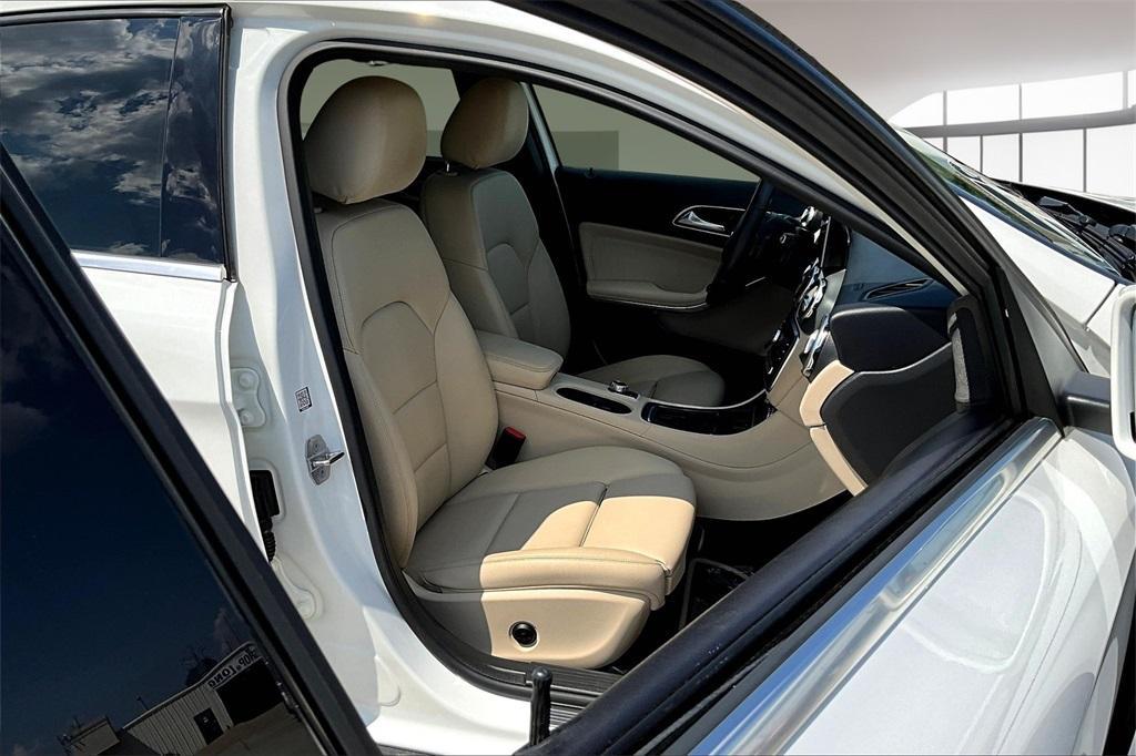 used 2020 Mercedes-Benz GLA 250 car, priced at $18,986