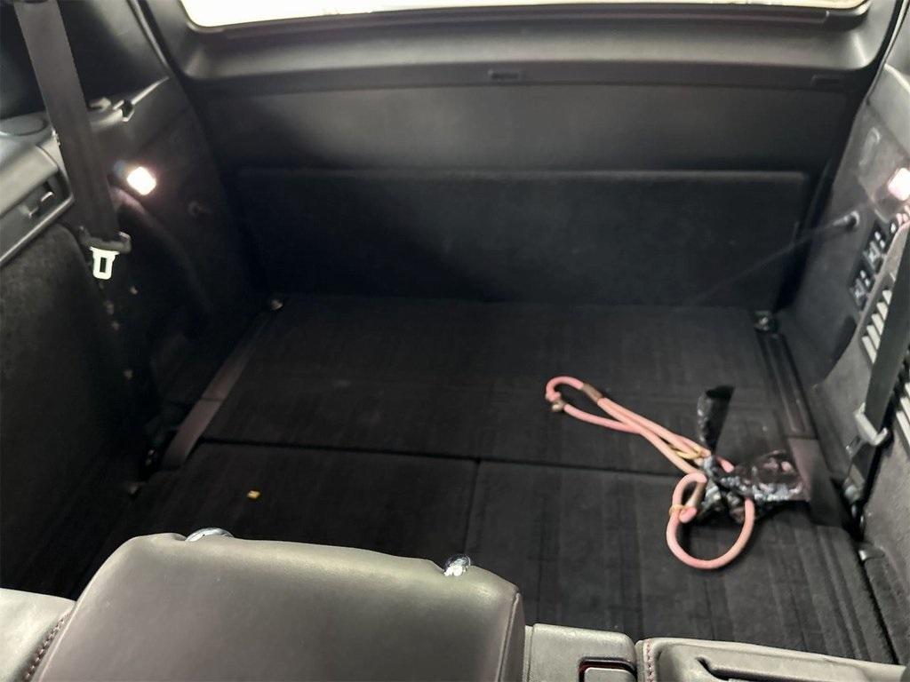 used 2020 Land Rover Discovery car, priced at $27,745
