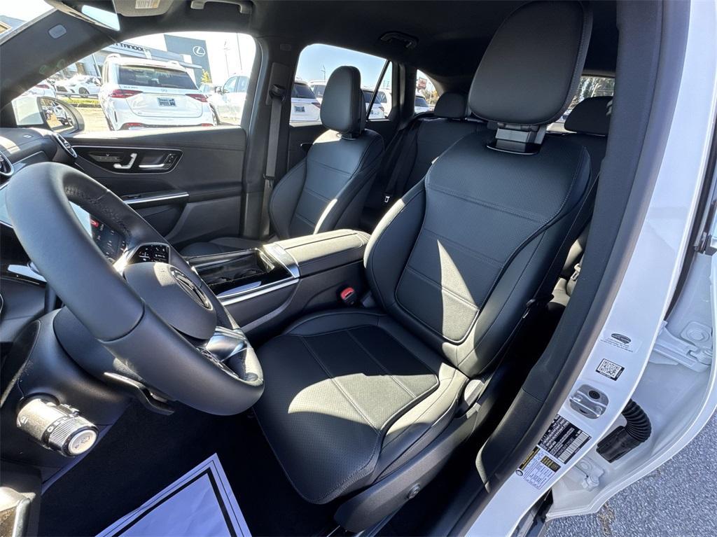 new 2025 Mercedes-Benz GLC 300 car, priced at $51,385