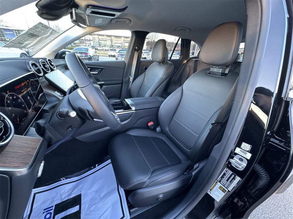 new 2025 Mercedes-Benz GLC 350e car, priced at $61,400