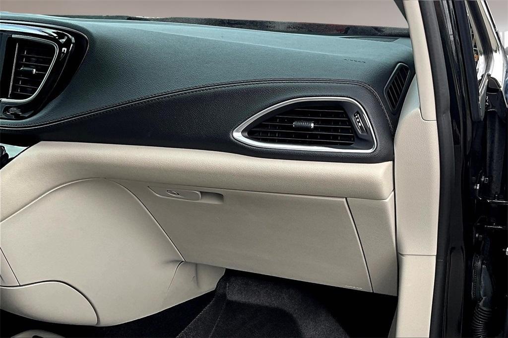 used 2018 Chrysler Pacifica car, priced at $16,125
