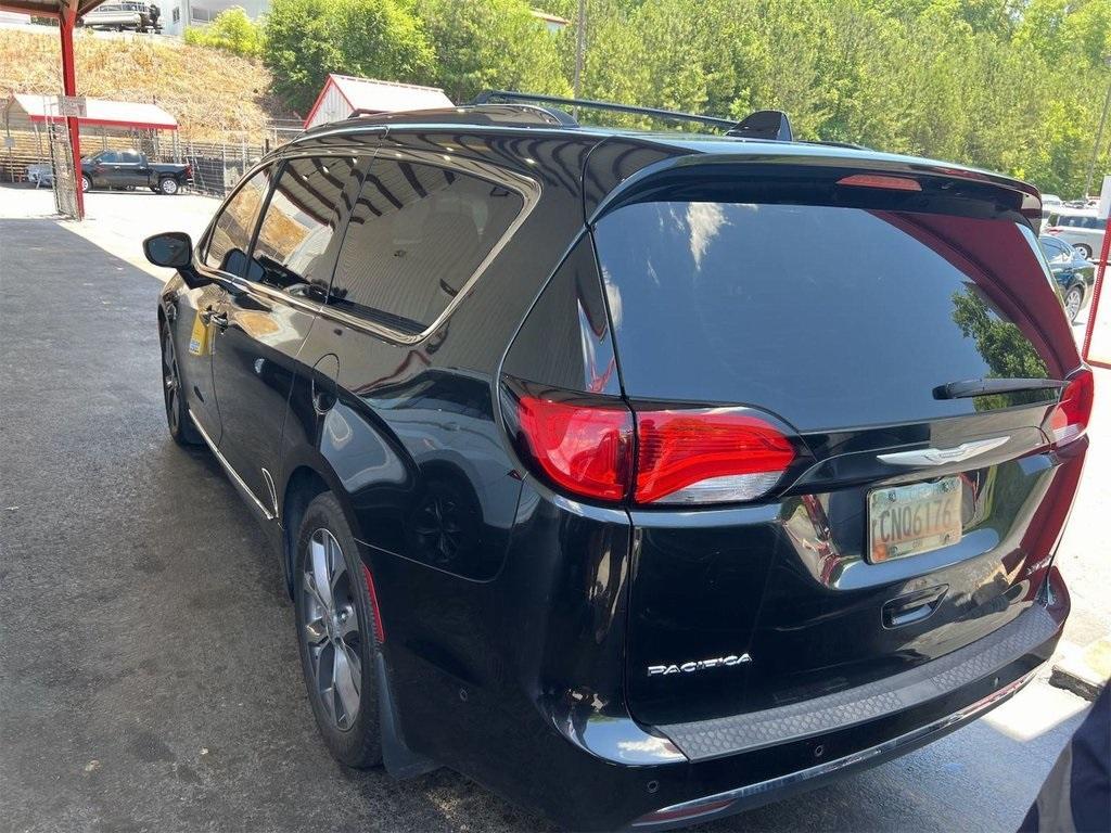 used 2018 Chrysler Pacifica car, priced at $16,357