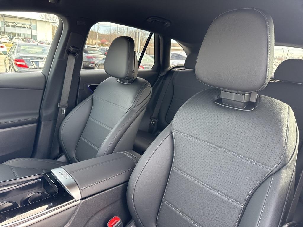 new 2025 Mercedes-Benz GLC 300 car, priced at $51,035