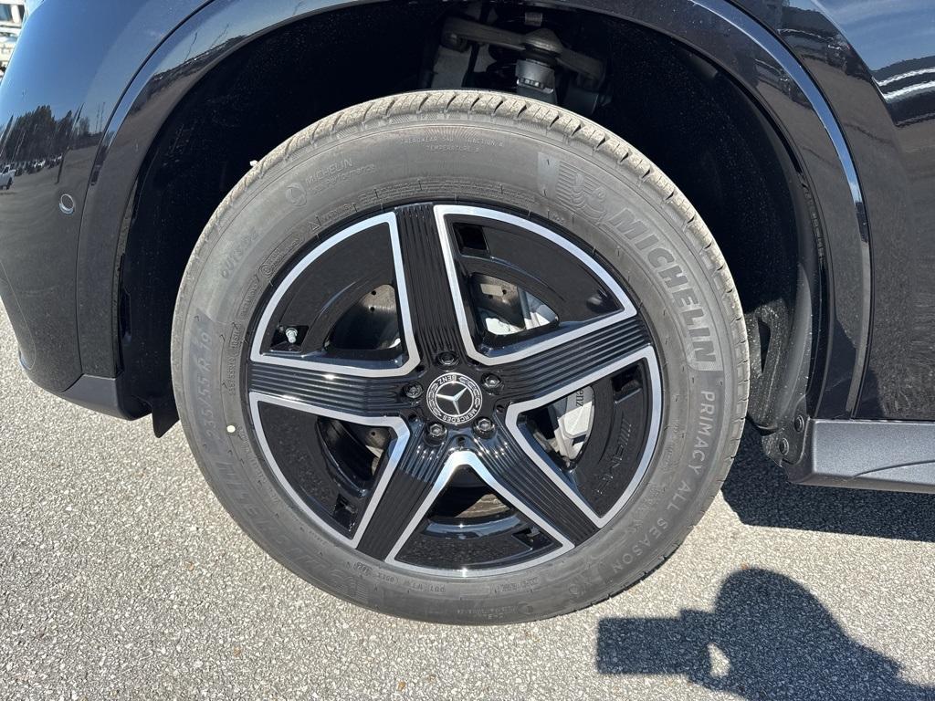 new 2025 Mercedes-Benz GLC 300 car, priced at $63,885