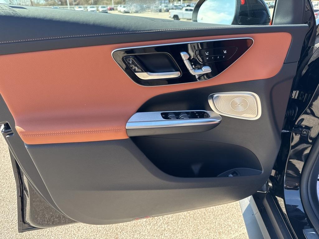 new 2025 Mercedes-Benz GLC 300 car, priced at $63,885