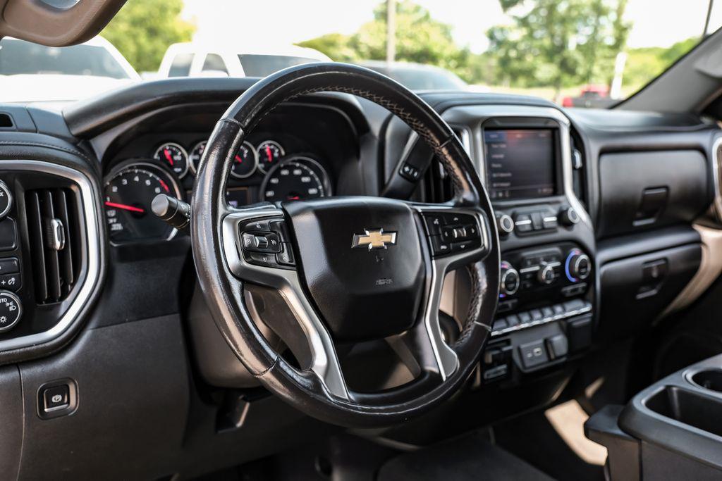 used 2022 Chevrolet Silverado 1500 car, priced at $30,998