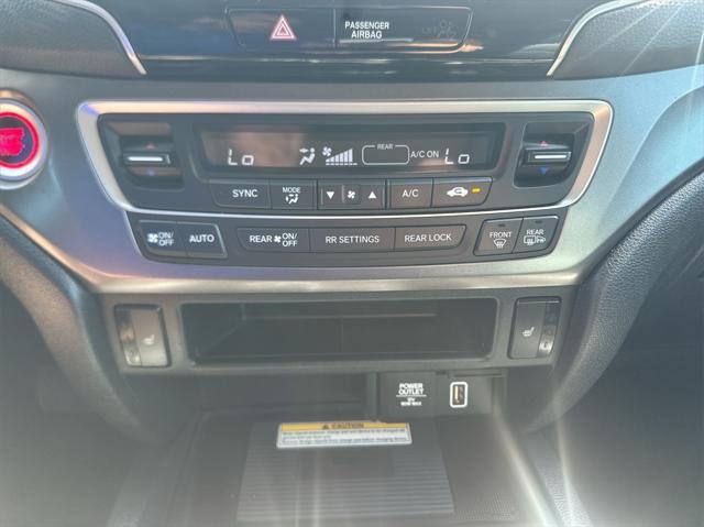 used 2022 Honda Pilot car, priced at $32,999