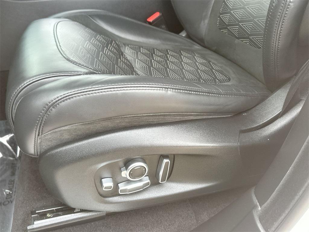 used 2020 Land Rover Range Rover Sport car, priced at $54,223