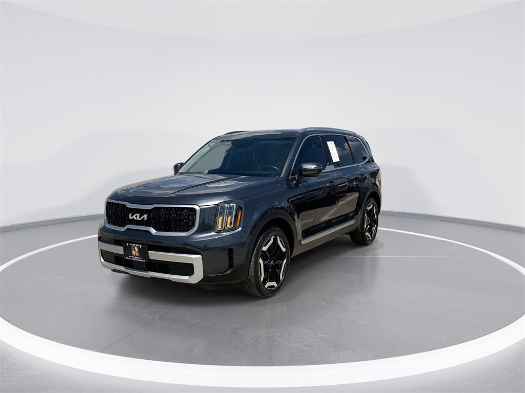 used 2024 Kia Telluride car, priced at $36,450