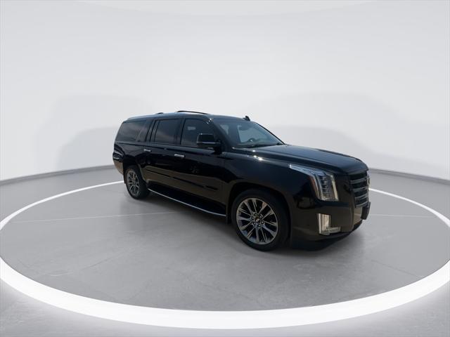 used 2020 Cadillac Escalade ESV car, priced at $33,599